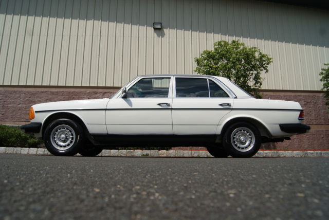 1982 mercedes-benz 300d turbodiesel 17k miles investment grade example