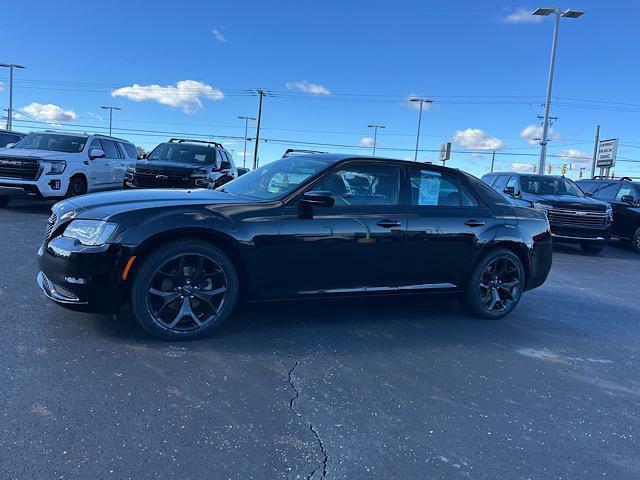 2021 chrysler 300 touring