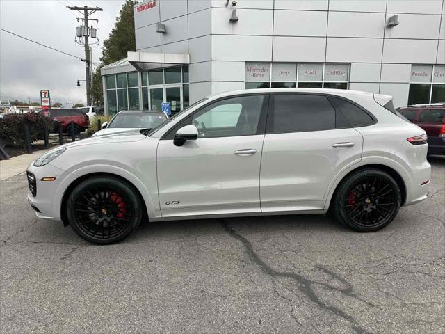 2021 porsche cayenne gts