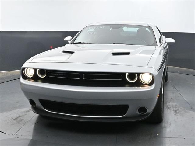2021 dodge challenger sxt awd