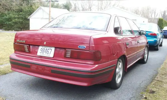 1989 ford taurus sho - currant red - early build dec 1988