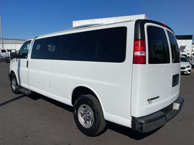 2019 chevrolet express 3500 lt