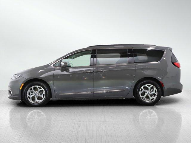 2022 chrysler pacifica limited