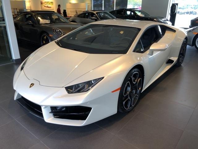 2019 lamborghini huracan in honolulu, hawaii