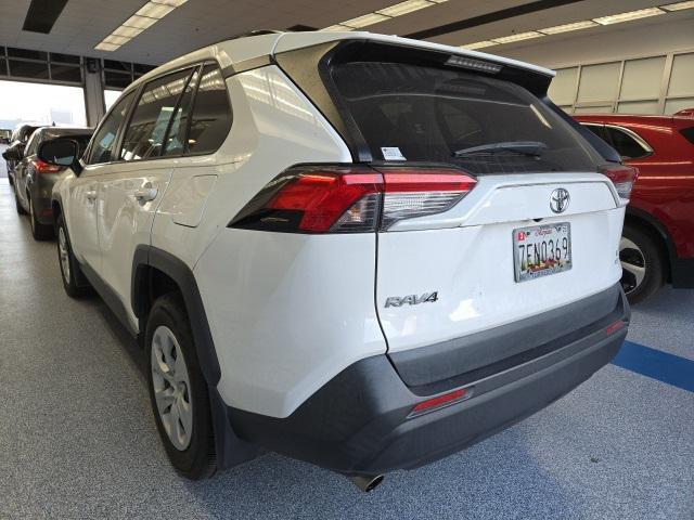 2019 toyota rav4 le