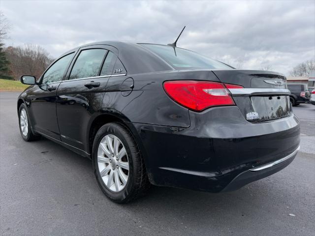 2012 chrysler 200 lx