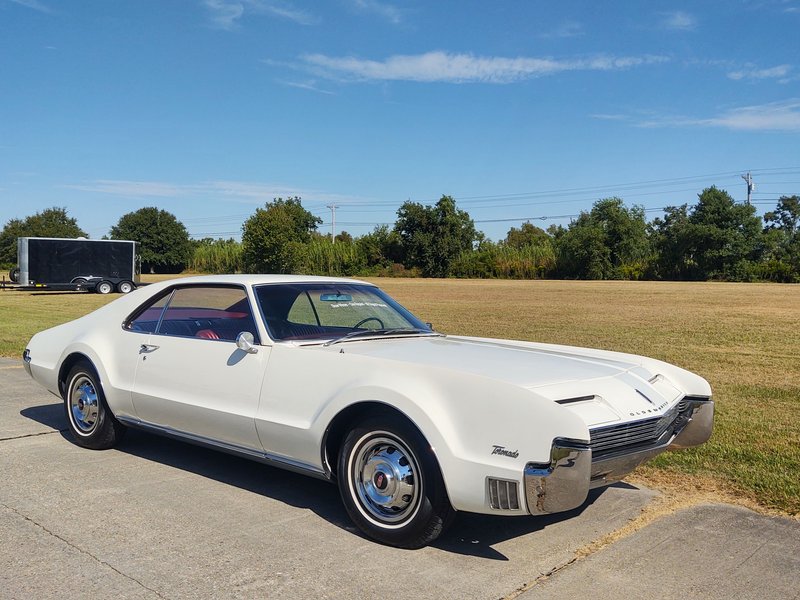 1966 oldsmobile toronado