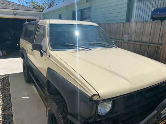 dang clean, first (1st) gen 4runner, near stock, tastefully modded