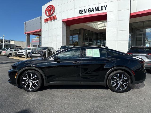 2024 toyota crown xle