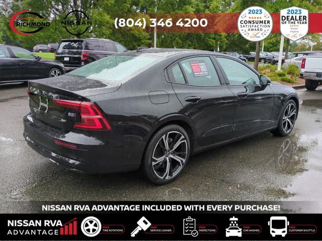 2024 volvo s60 b5 core dark theme