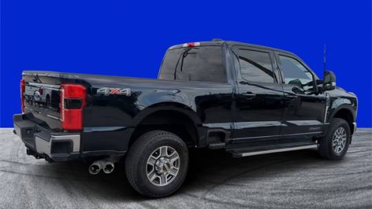 2023 ford f-350 super duty lariat