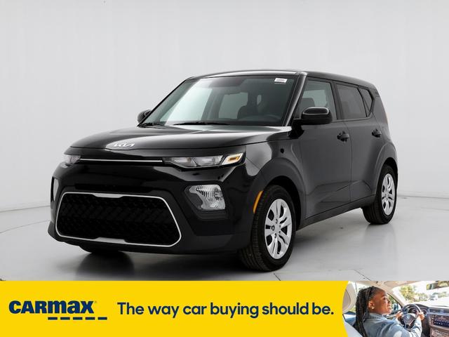 2022 kia soul lx