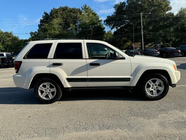2005 jeep grand cherokee laredo