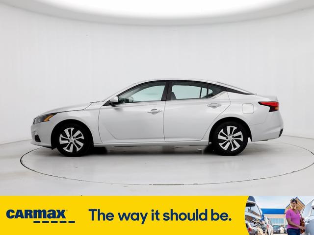 2022 nissan altima s
