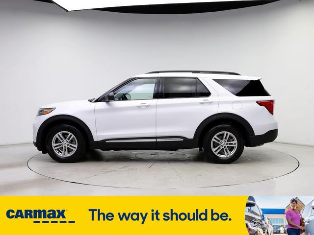2023 ford explorer xlt
