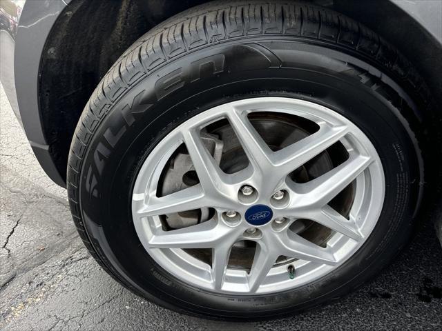 2022 ford edge sel