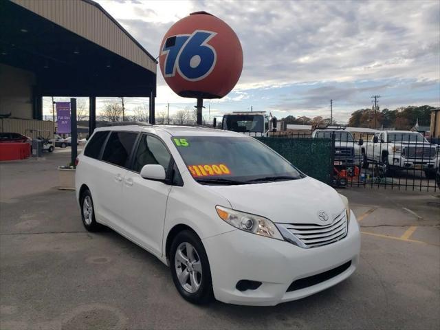 2015 toyota sienna le