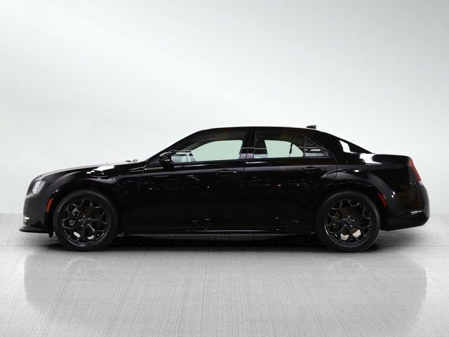 2022 chrysler 300 touring l