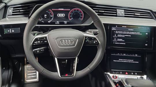 2024 Audi SQ8 e-tron