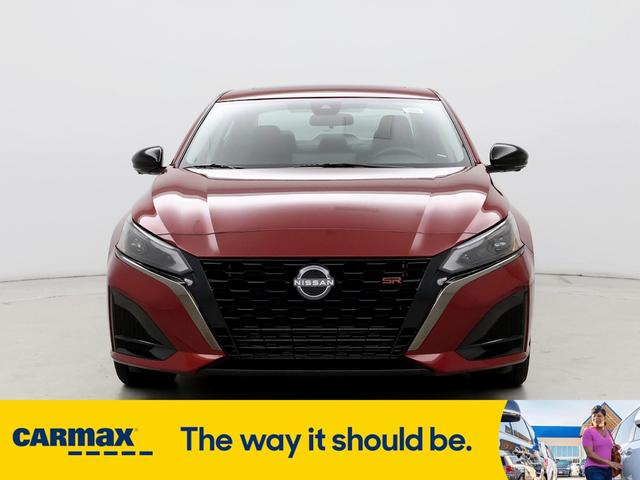 2023 nissan altima sr