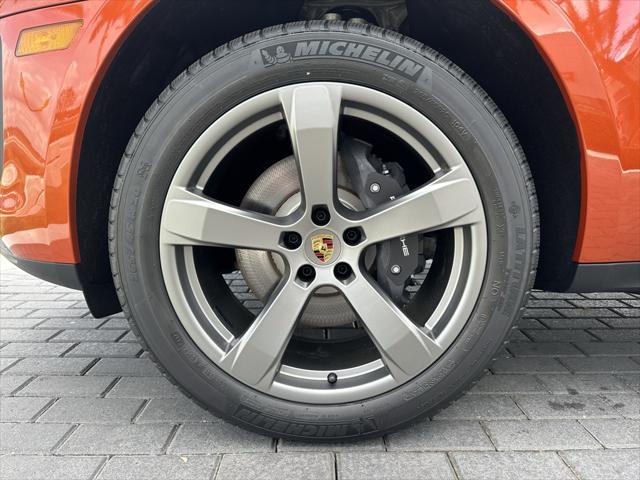 2024 porsche macan t