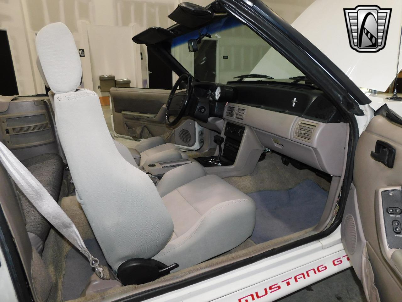 1990 ford mustang