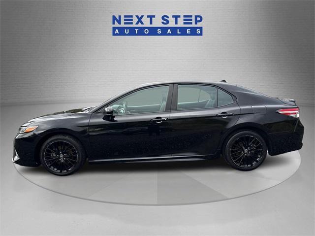 2020 toyota camry se