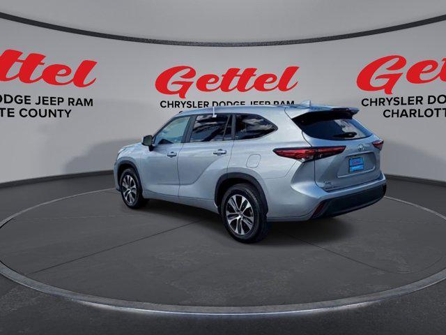 2023 toyota highlander l