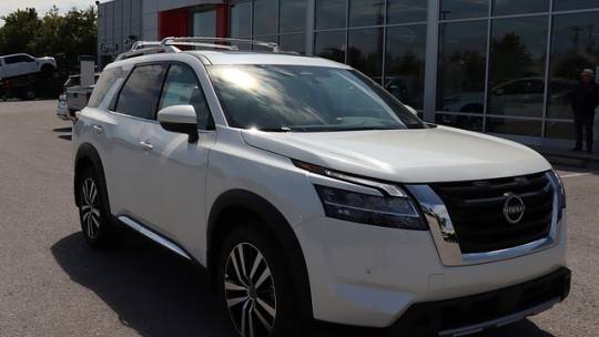 2024 Nissan Pathfinder platinum
