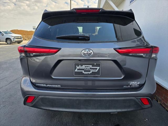 2023 toyota highlander xle