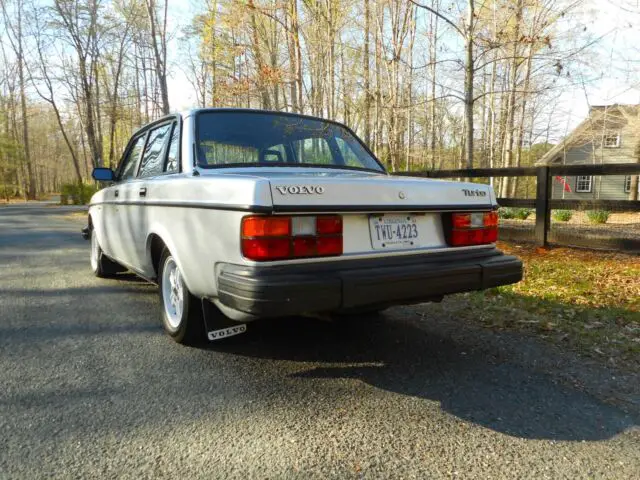 1982 volvo 244 turbo, 4 spd + overdrive, low mileage, 1-family owned since new!