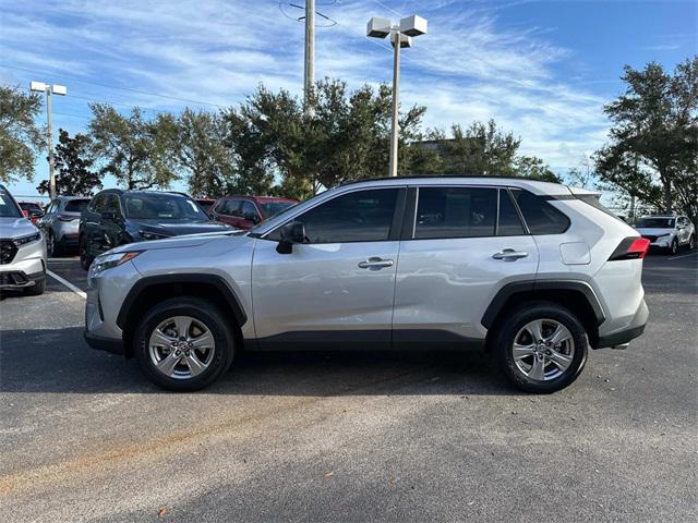 2024 toyota rav4 hybrid se