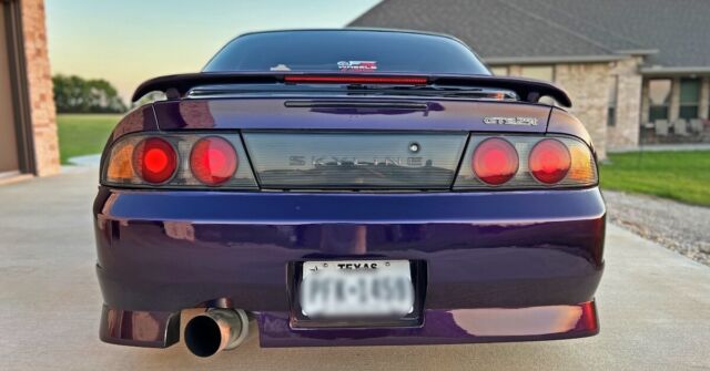 1993 nissan skyline; rb25 turbo; 4 door sedan, automatic; rare japan bodykit