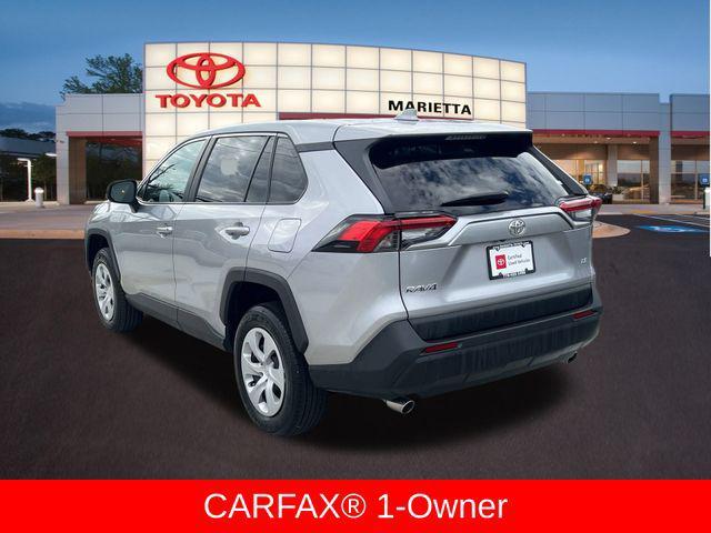 2024 toyota rav4 le