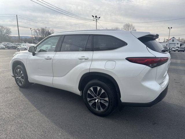 2021 toyota highlander xle