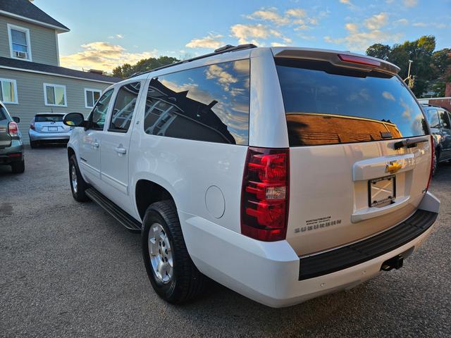 2011 chevrolet suburban lt
