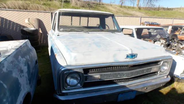 1970 chevrolet step side pickup -solid runs good