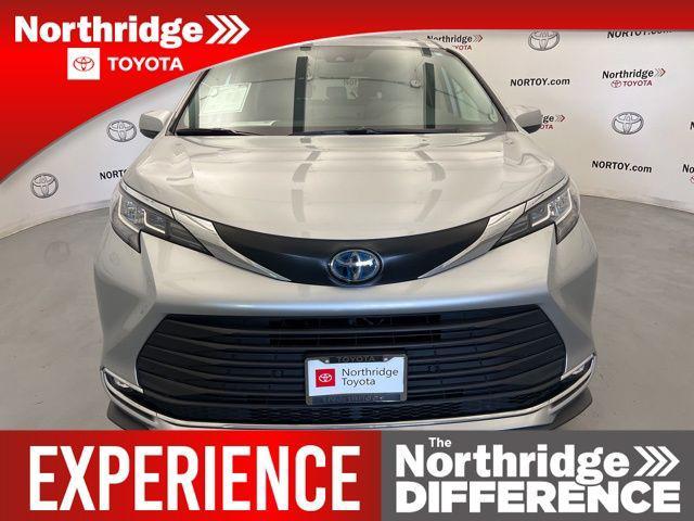 2023 toyota sienna xle 8 passenger