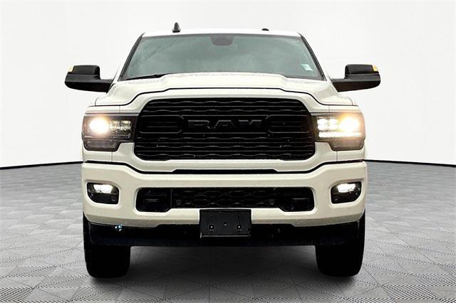 2022 ram 3500 limited crew cab 4x4 8' box