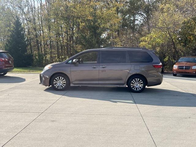 2020 toyota sienna xle
