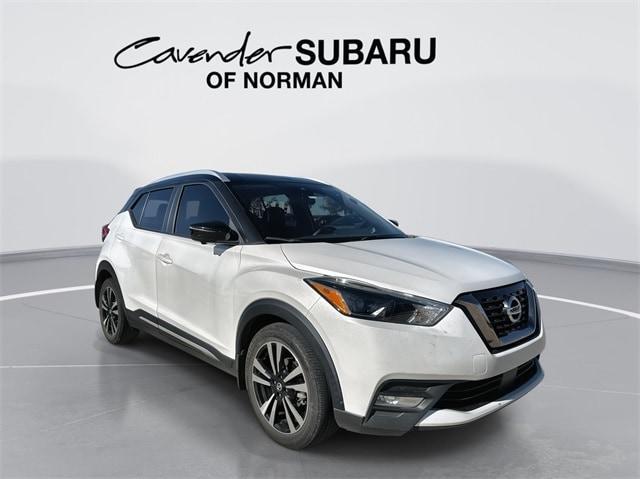 2020 nissan kicks sr