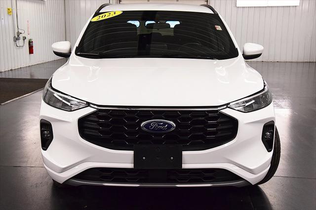 2023 ford escape st-line select