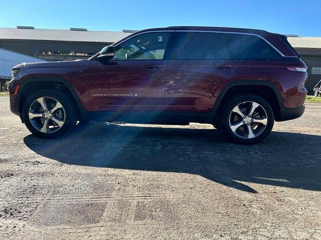 2024 jeep grand cherokee 4xe base