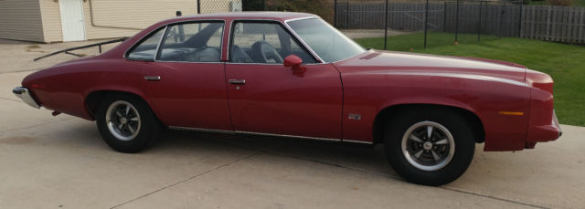 1973 pontiac grand am 4-door sedan