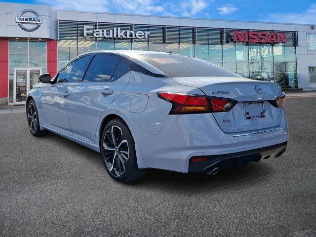 2023 nissan altima sr fwd