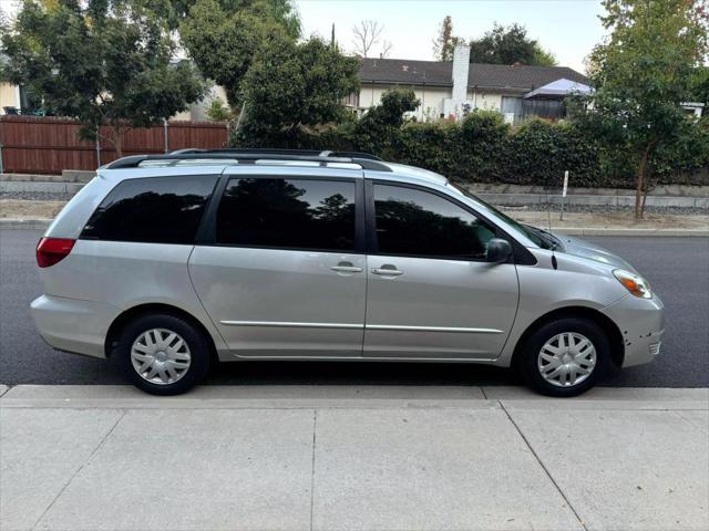 2005 toyota sienna ce