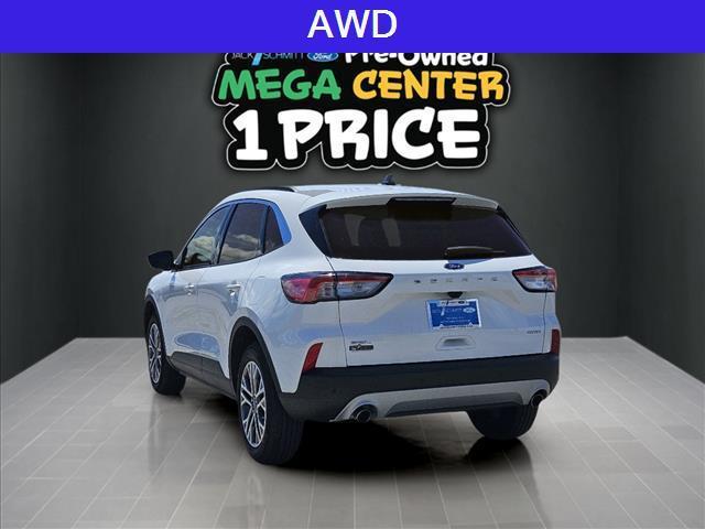 2022 ford escape sel