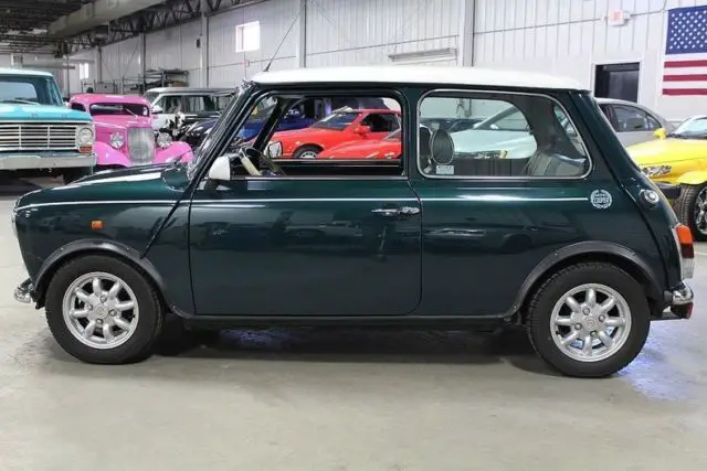 1967 austin mini 33379 miles green coupe 1.3l l4 4 speed manual
