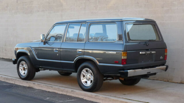 great looking 1988 toyota landcruiser 4wd. 4.5l . 180k miles ...charity donation
