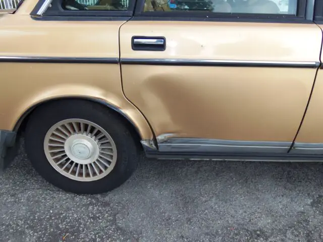 1988 volvo 240 4 dr sedan